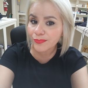 Meet your Posher, Ana